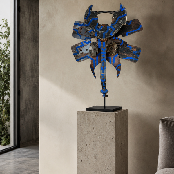 Blue Sentinel Skulptur