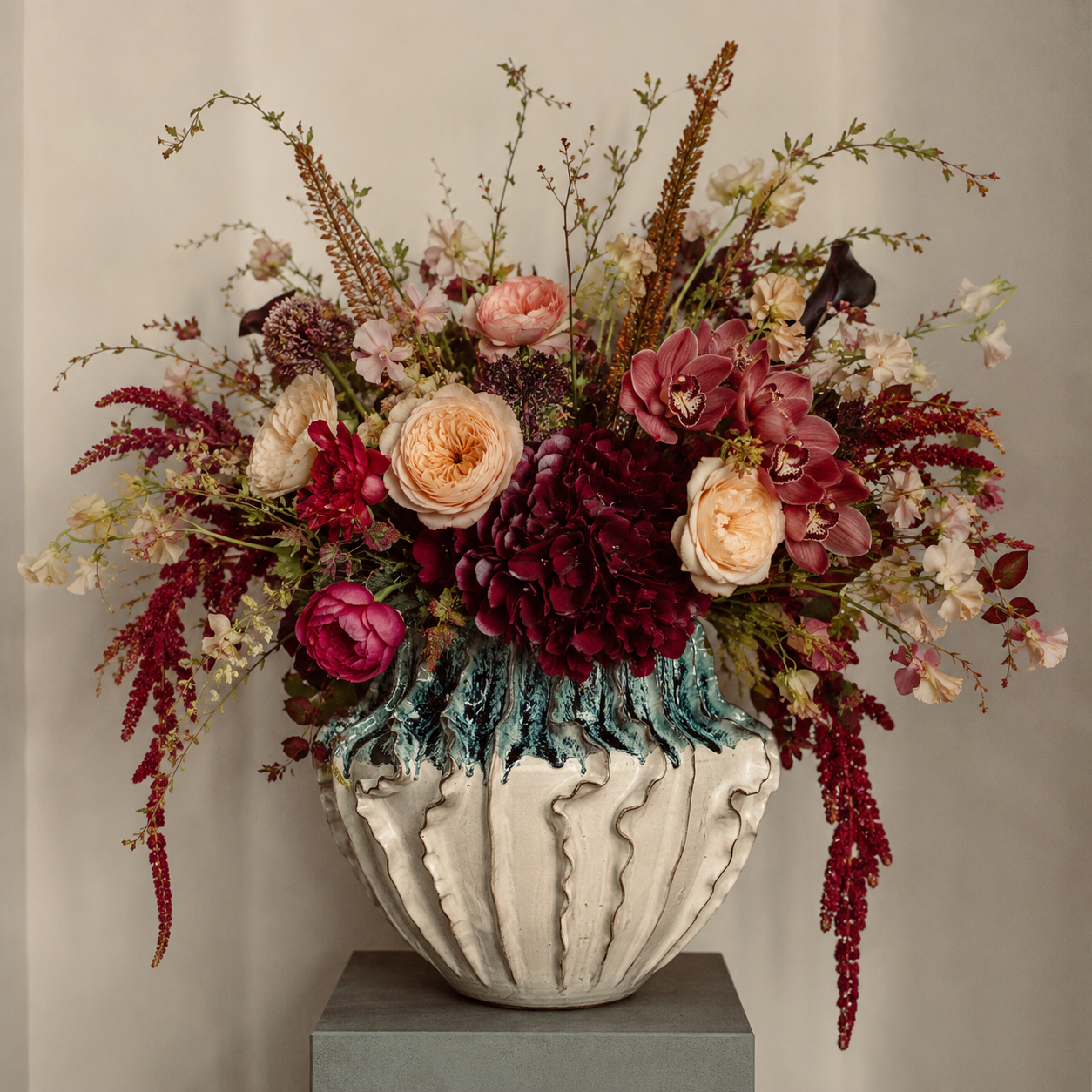 Grand Coral Crest Vase